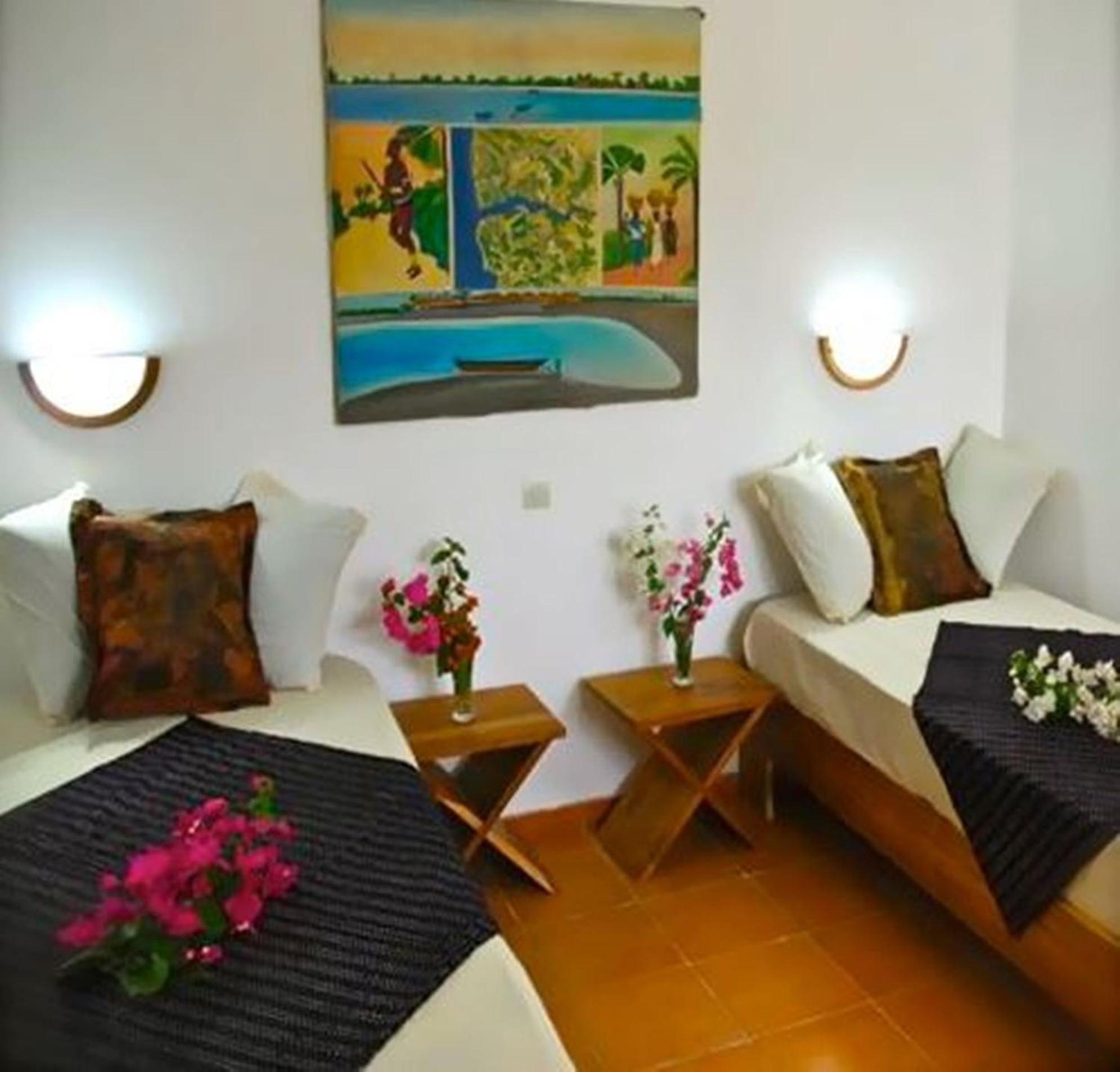 Casa Motel Ziguinchor Exterior photo